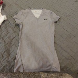 Women's Under armour stretch tshirt